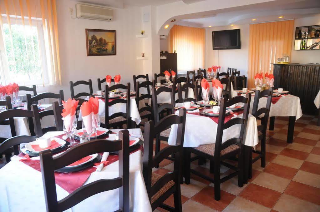 Vila Stella Marina เอโฟริเอนอร์ด ภายนอก รูปภาพ